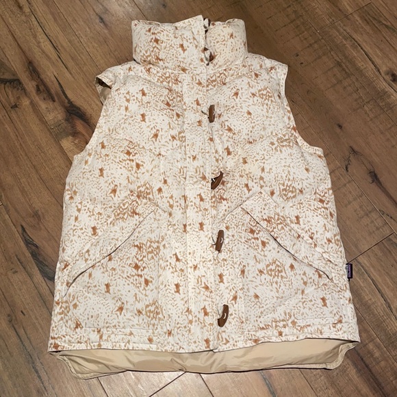Patagonia Jackets & Blazers - Patagonia down vest